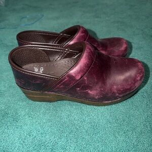Women's Burgundy Leather Clogs